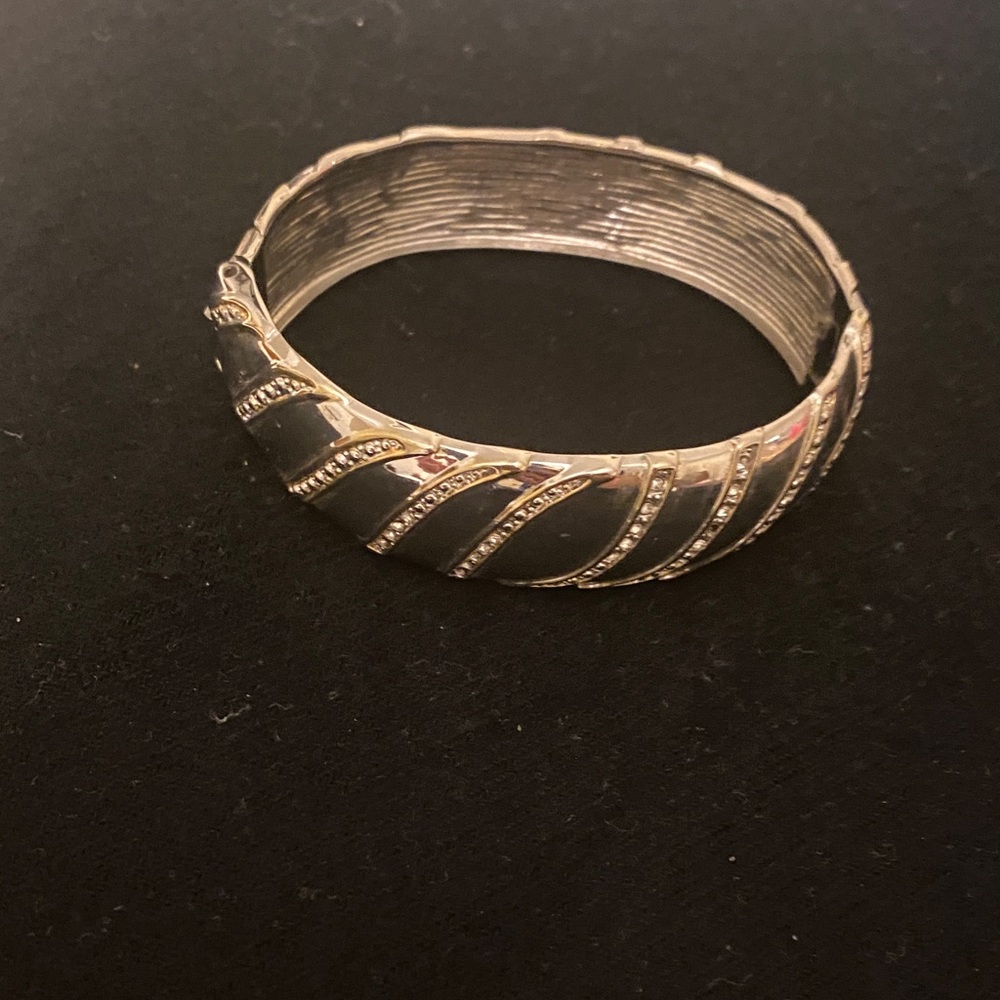 Elegant Silver and Black Women's Bracelet